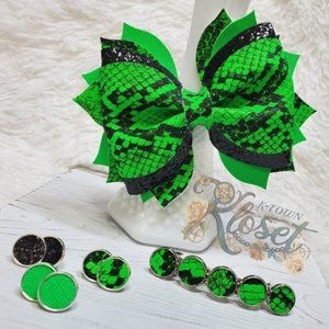 MOMMY AND ME BOW SET - Neon green snake skin